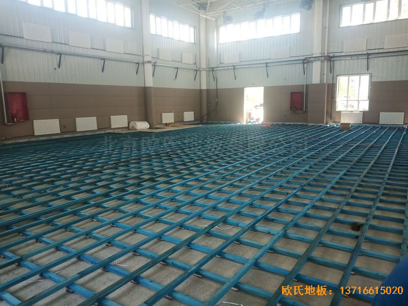 新疆克拉瑪依市獨山子虹園小區(qū)體育館運動地板鋪裝案例