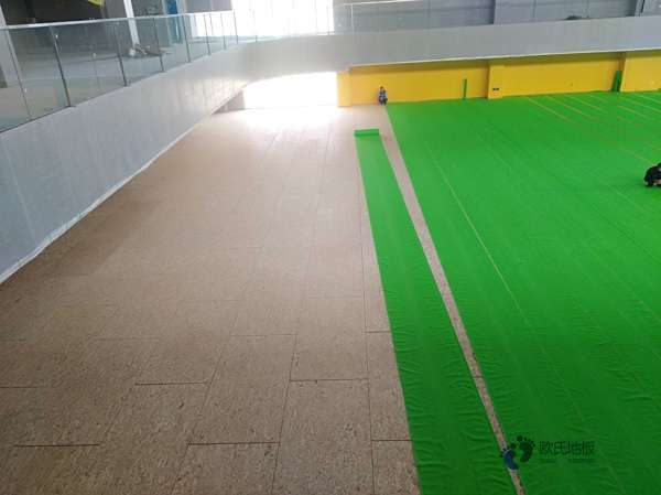 高端體育場館地板安裝公司
