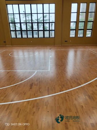 松木體育運動木地板如何保潔