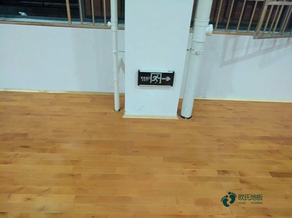 學(xué)校籃球場(chǎng)地木地板施工工藝