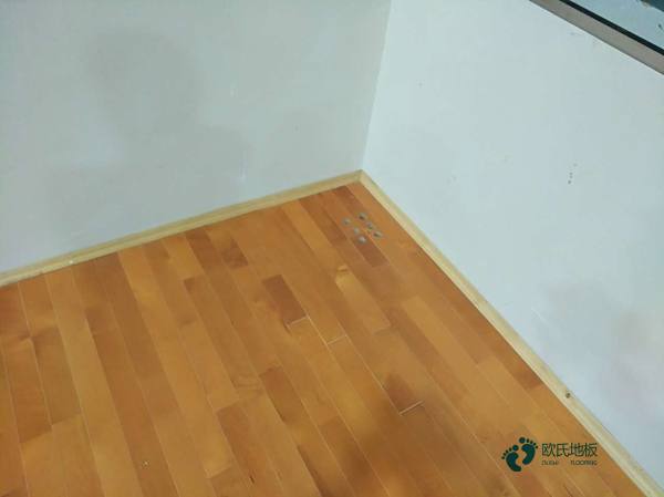 學(xué)校籃球場(chǎng)地木地板施工工藝