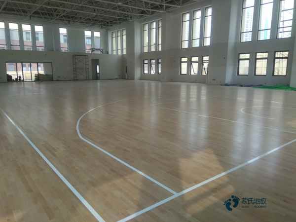 學校籃球館地板何處買