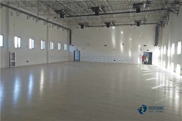 學校籃球場館地板施工方案
