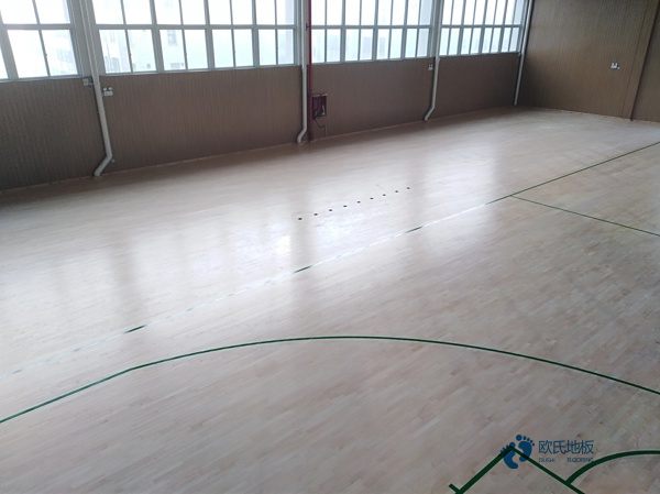 尋求運(yùn)動場地板廠家報價