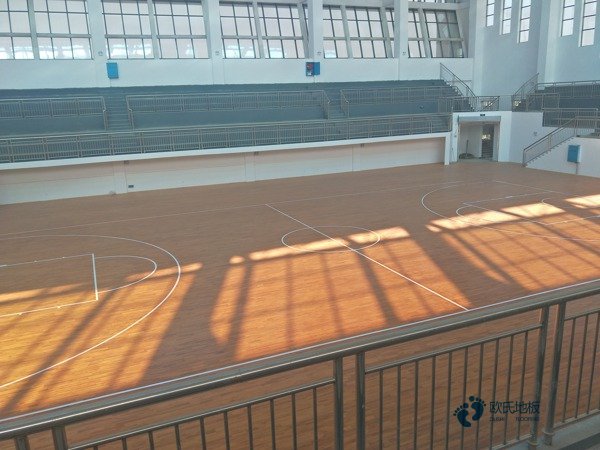 供應(yīng)體育場館地板安裝公司