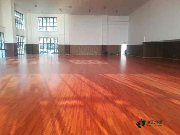 單層龍骨籃球場(chǎng)館木地板廠家報(bào)價(jià)