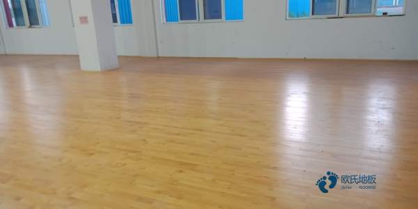 那有體育籃球木地板平米價(jià)