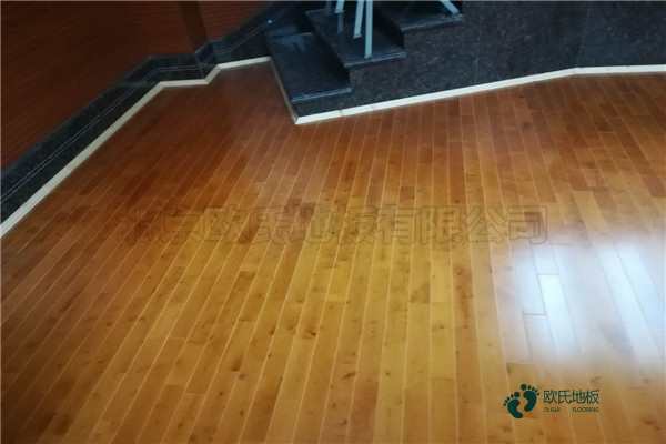 楓樺木籃球體育地板更便宜的多少錢一平方米