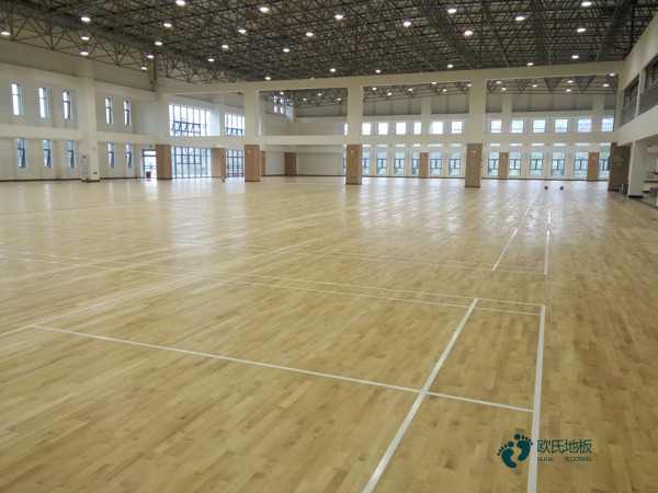 學校籃球體育地板哪里買便宜
