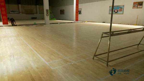 室內(nèi)運(yùn)動木地板是什么材料