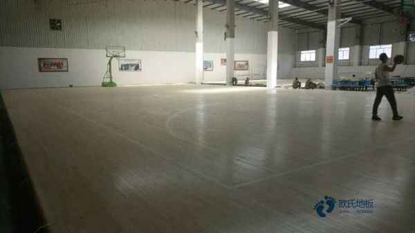 室內(nèi)運(yùn)動木地板是什么材料