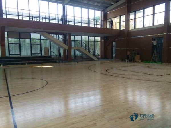 那有籃球運動木地板維護保養