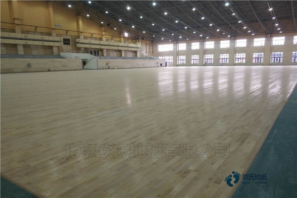 學(xué)校運動型地板施工步驟1