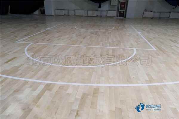 體育木地板每平方價(jià)格3